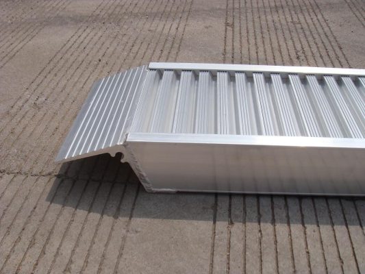 Kjøreramper i aluminium 4000 kg par 1,8m